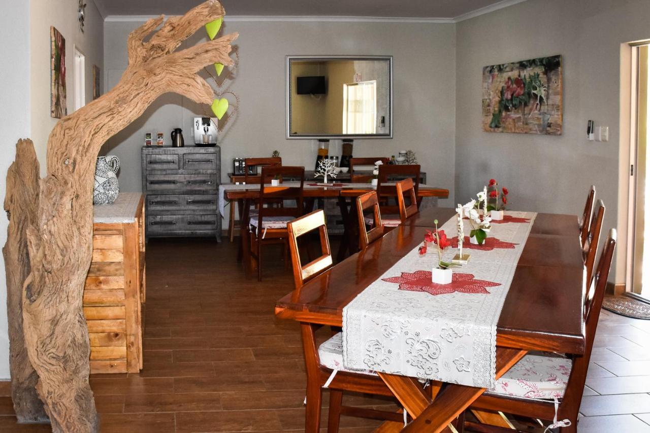 Kamaku Guesthouse Cc Otjiwarongo Exterior photo