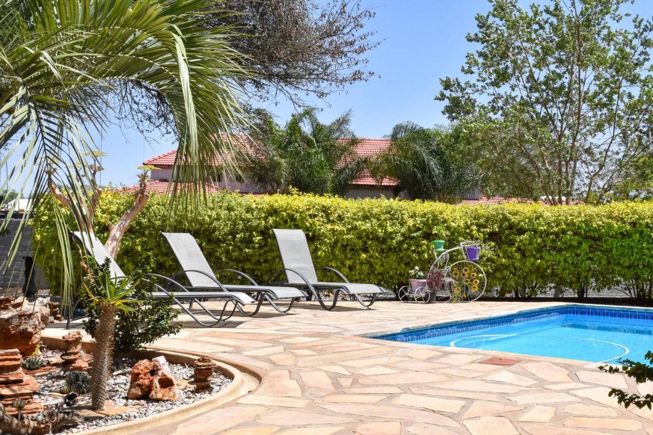 Kamaku Guesthouse Cc Otjiwarongo Exterior photo